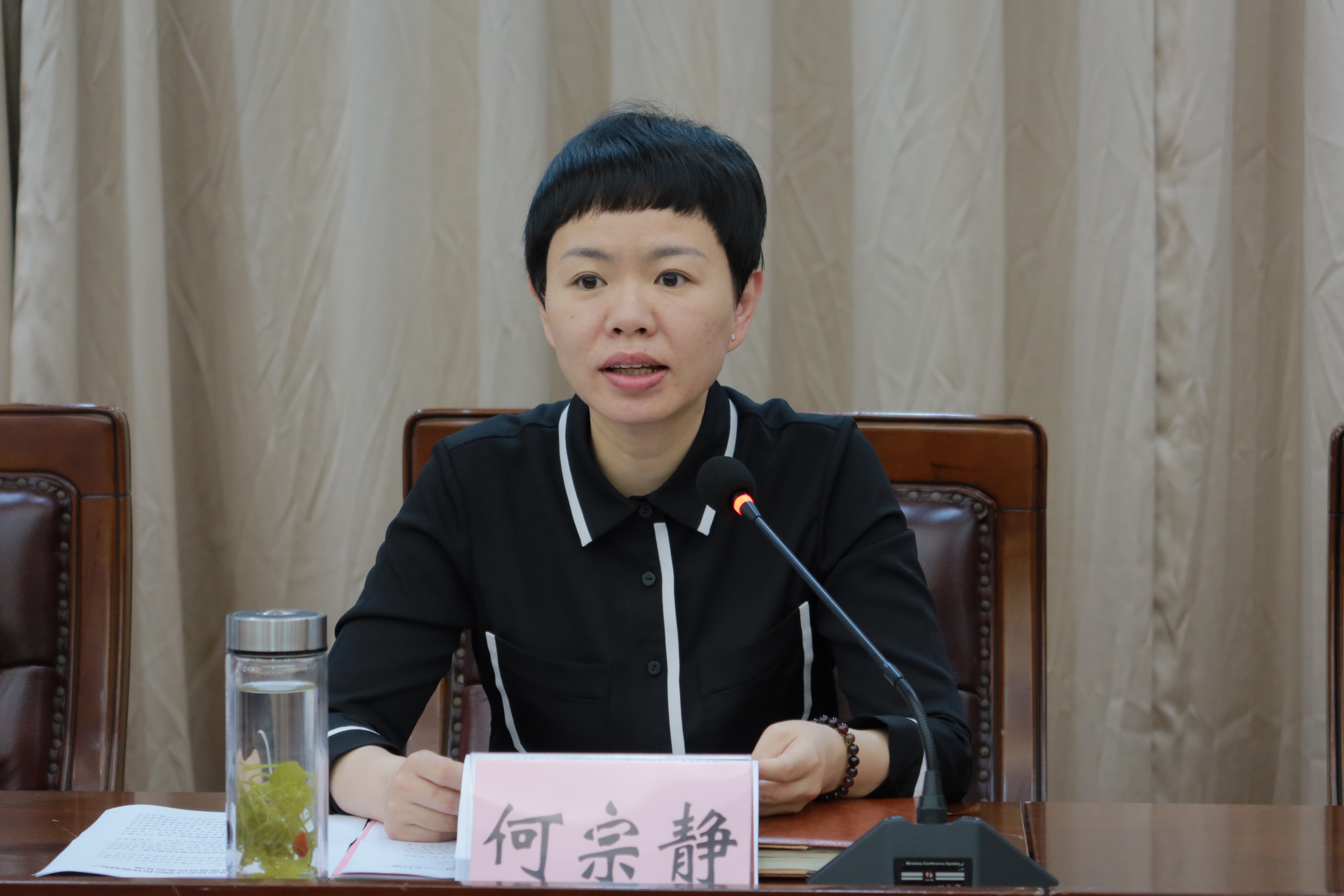 何宗静要求,要下定决心,狠抓落实,突出抓好“六大行动”、“四小车”整治和问题清单整改