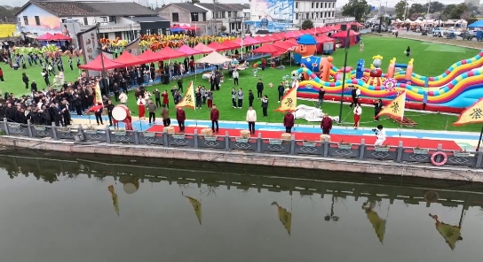 �ּ�Ժ�����Ļ��ڿ�Ļ��������3�쾫�ʷ׳ʣ���һ���򺣶���������֮Լ